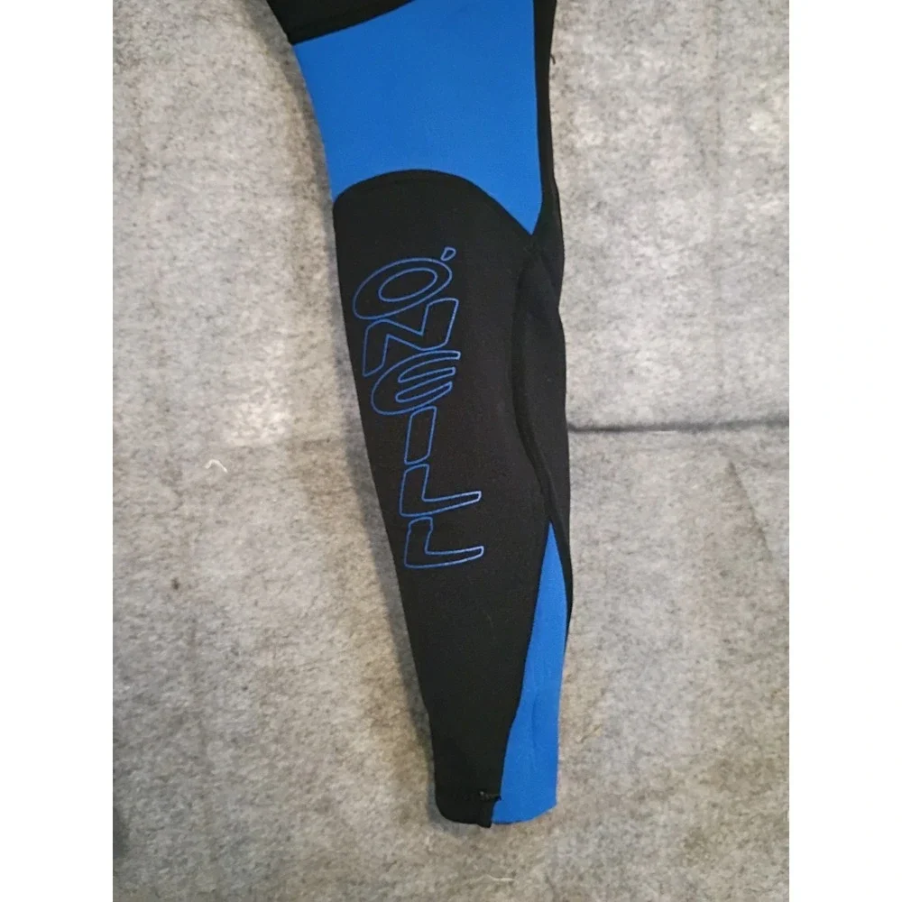 O'Neill Youth Size 8 3mm Flexible Warm Wetsuit #0447 Neoprene Knee Pads